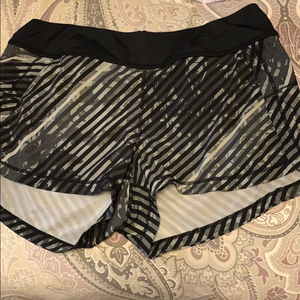 Athleta Running Free Shorts size M